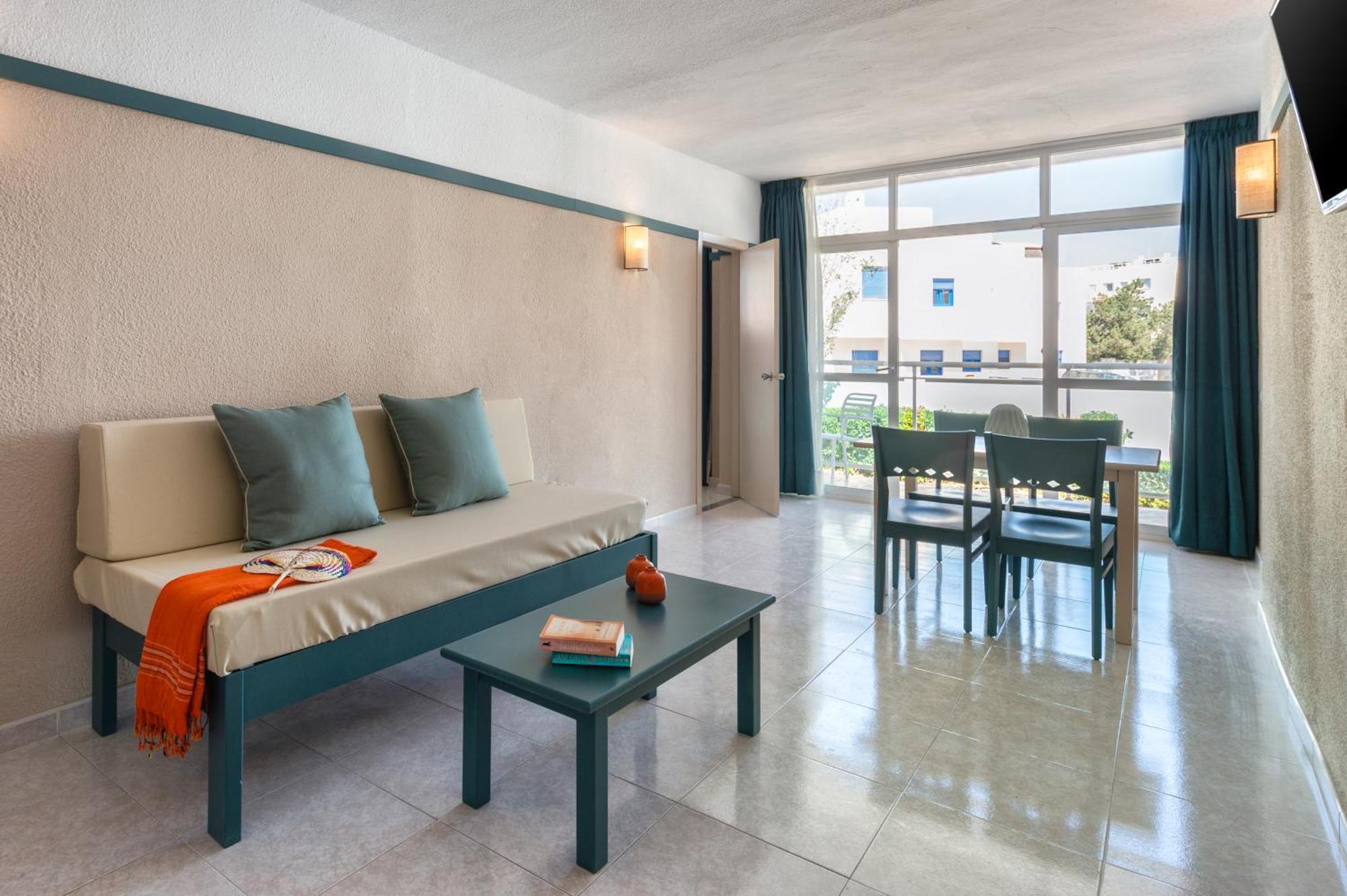 Aparthotel Vibra Club Maritim San Antonio  Kültér fotó