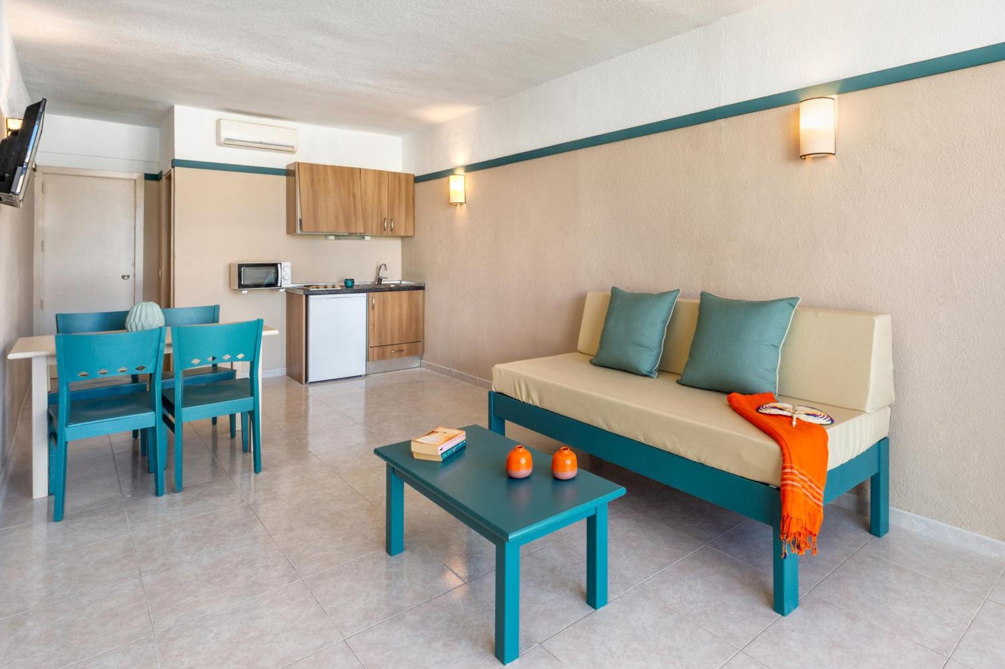 Aparthotel Vibra Club Maritim San Antonio  Kültér fotó