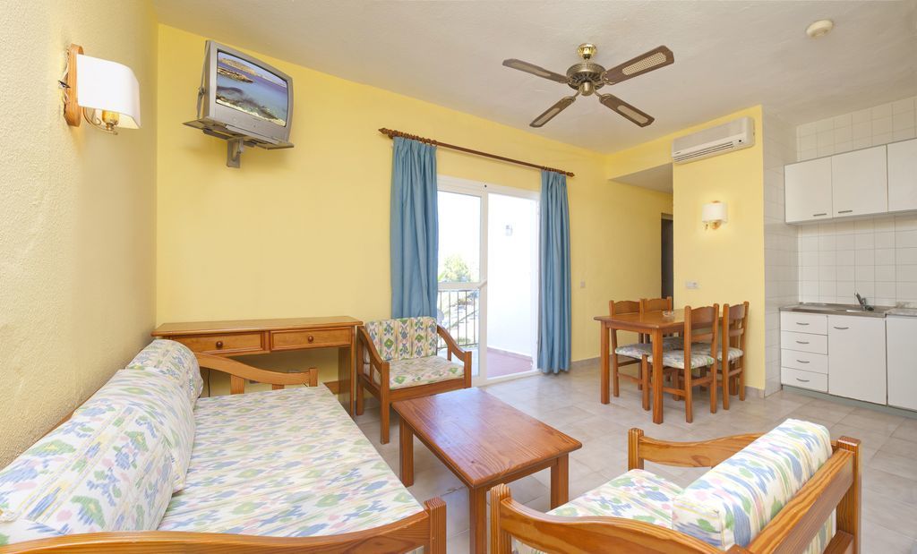 Aparthotel Vibra Club Maritim San Antonio  Szoba fotó